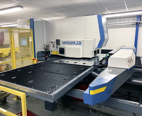 Poinçonnage CNC des tôles d'aluminium et d'acier